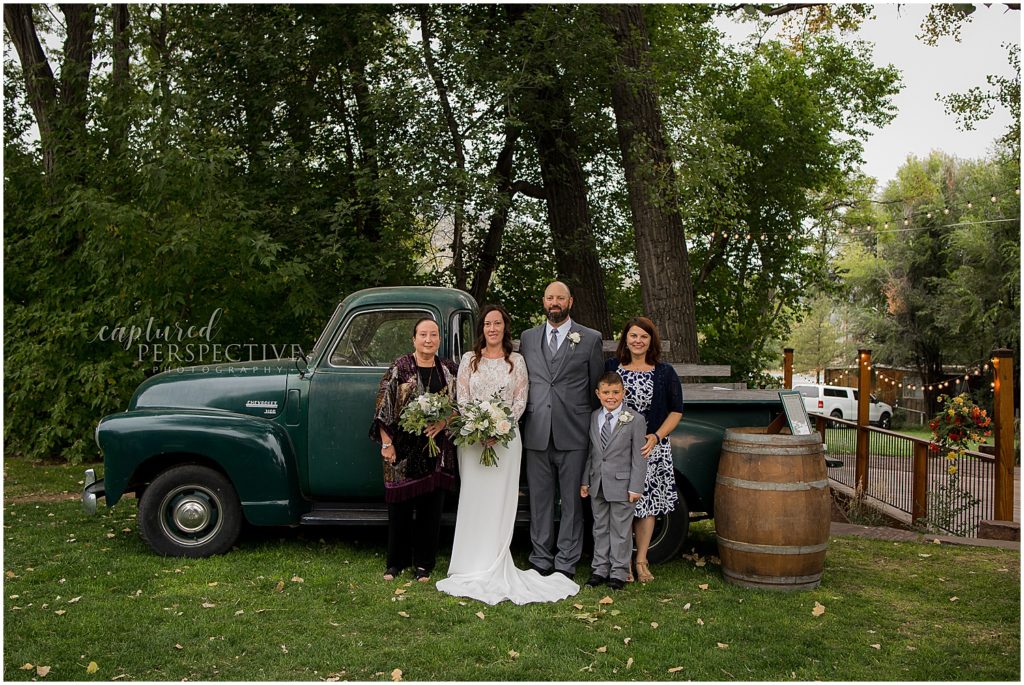 Lyons Farmette Wedding, Lyons Colorado Wedding, Fall wedding, Outdoor wedding, classic wedding, wedding details, family photos, rustic wedding